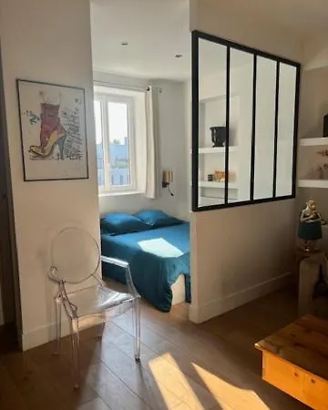 Totalement Renove En Plein Centre-ville Devant La Prefecture De Apartment